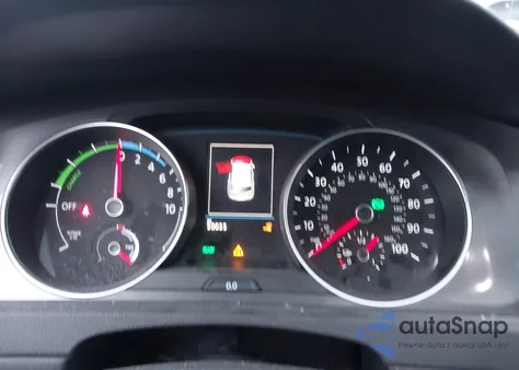 2016 Volkswagen E-Golf Se z USA, uszkodzony, nr VIN WVWKP7AU3GW916435